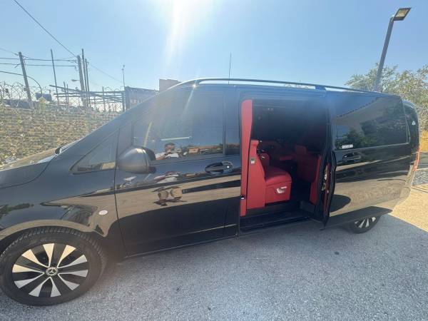 Mercedes Benz Vito Tourer (Wine) - Image 19